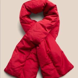 Pull-through puffer scarf